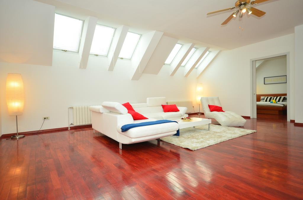 Hi-End Apartment Zagreb Buitenkant foto