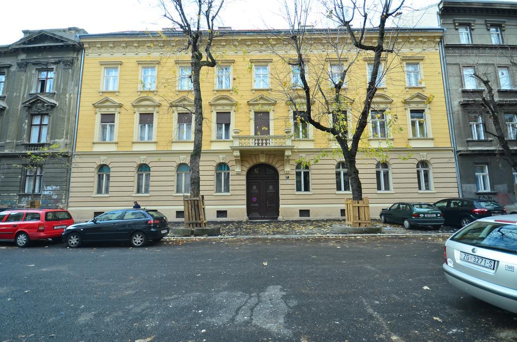 Hi-End Apartment Zagreb Buitenkant foto