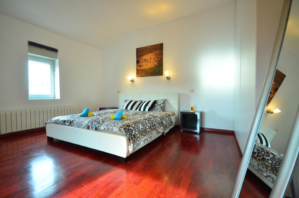Hi-End Apartment Zagreb Buitenkant foto